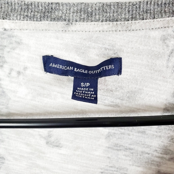 American Eagle | Floral Print Heathered LS Top - Picture 7 of 8